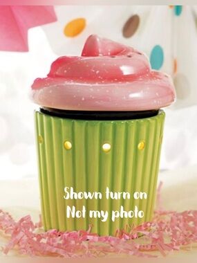 Brand New in Box - Scentsy’s Full Size Cupcake Scent Warmer